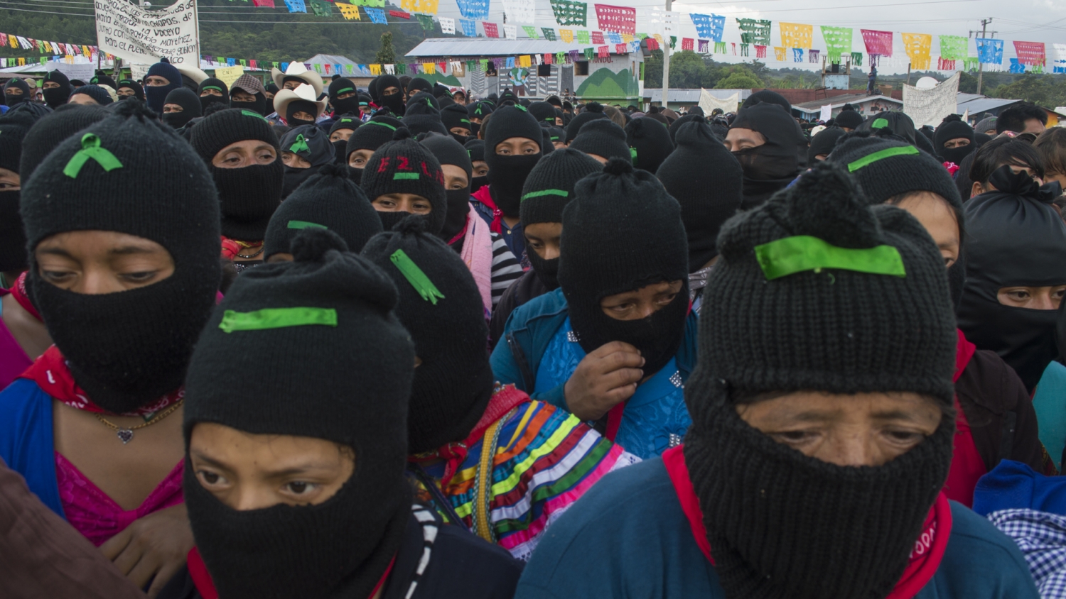 Hoy seremos un nuevo amanecer / Los caracoles de La Garrucha y Roberto barrios reciben a Marichuy