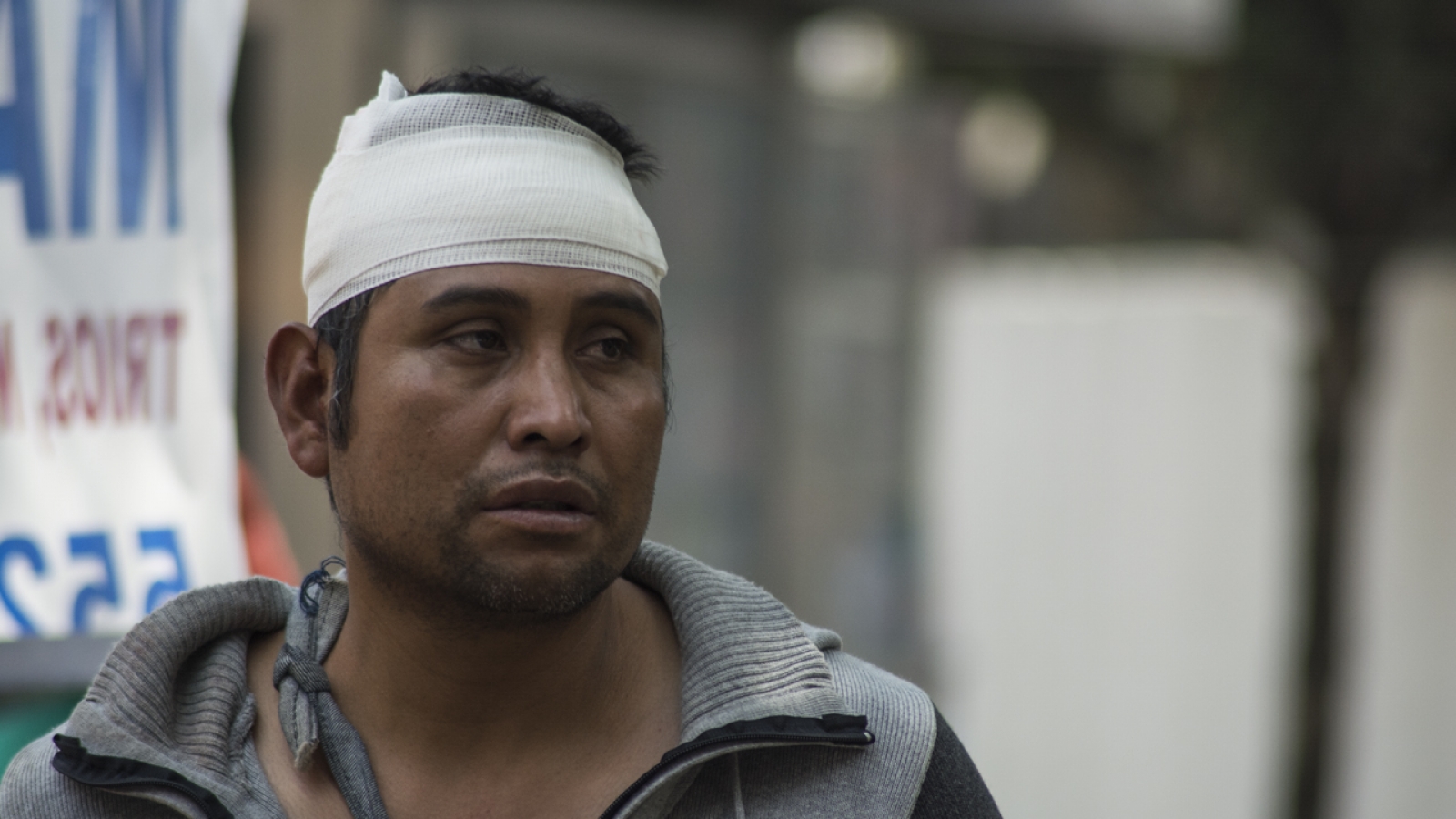 Desalojan a damnificados otomíes, a un año del sismo