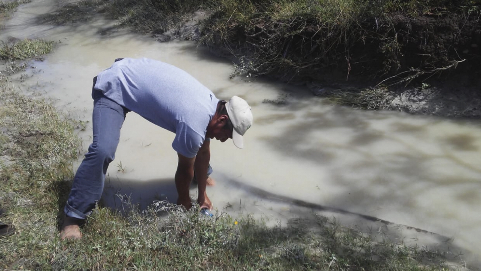 Incertidumbre, tras derrame minero en arroyo de Magdalena Ocotlán
