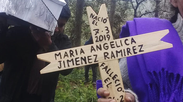 Para la pequeña María, fallecida en condiciones de desplazamiento