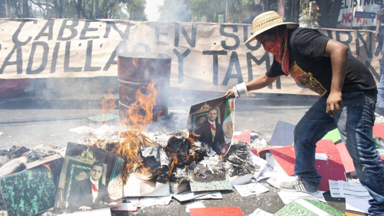 Otomíes instalan plantón en avenida México-Coyoacán: “gobierno prefiere atender elecciones”