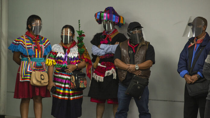 Regresa EZLN de Europa (Fotogalería) + Esto no es un truco de magia zapatista ¿o sí?